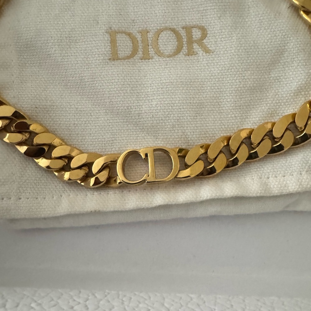 Dior Gold Chain Necklace with CD Emblem - Picture 4 of 4